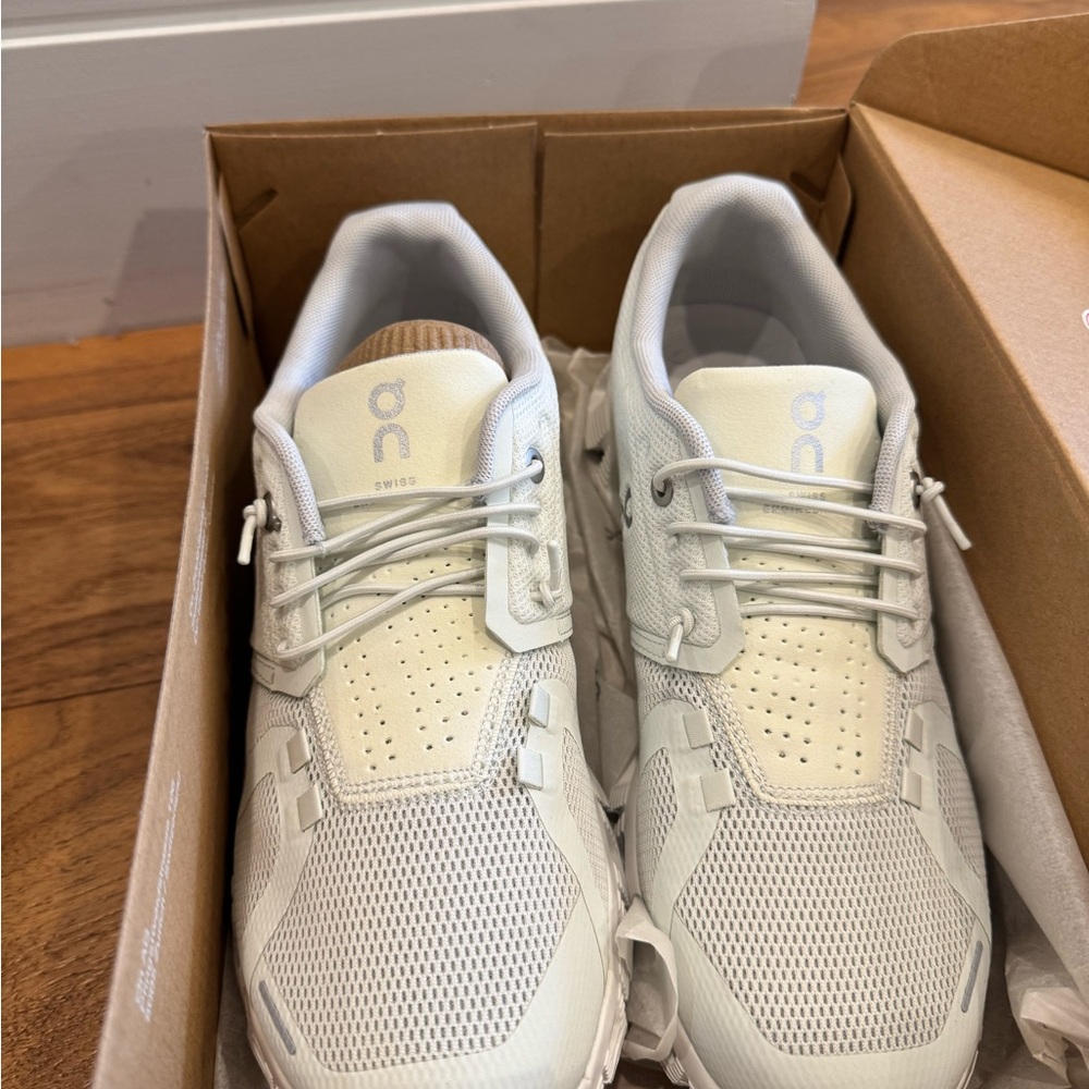 On Cloud 5 Sneakers